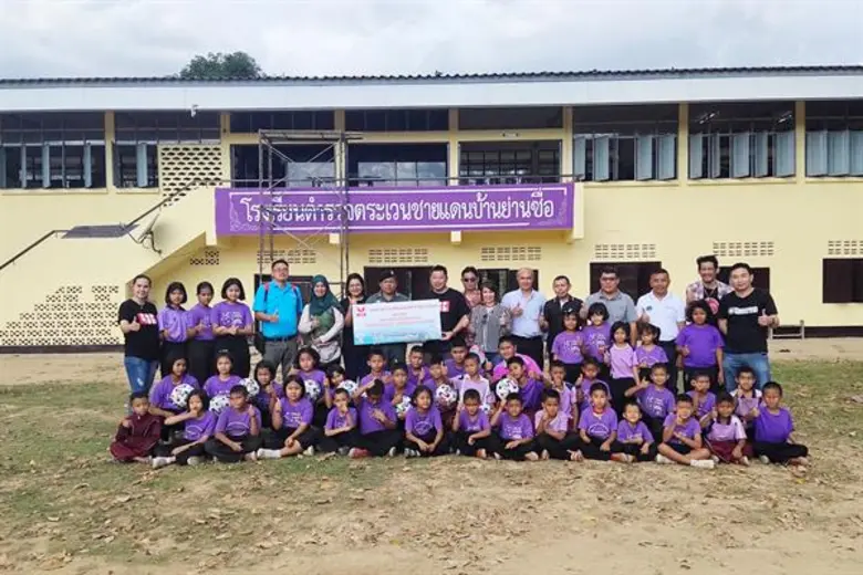 นายผดุงศักดิ์ ปราณอุดมรัตน์ ผู้จัดการทั่ว...