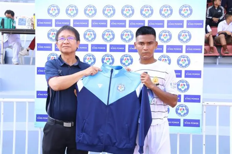 ราชวินิตบางเขน ฟอร์มจัดพร้อมหวดแข้งกับ อัสสัมชัญธนบุรี ในรอบชิงชนะเลิศ ฟุตบอลนักเรียน 7คน “แชมป์กีฬา 7HD แชมเปียนคัพ 2019” จันทร์ 6 ม.ค. เวลา 13.45 น. ที่ สนามเทพหัสดิน ช่อง 7HD ถ่ายสด