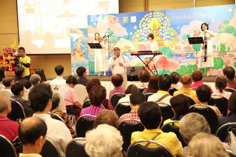 “ยืนชนม์ สมบัติเทพ” บรรเลงธรรมผ่านเสียงเพลง ให้ข้อคิดส่งท้ายปี ต้อนรับปีใหม่