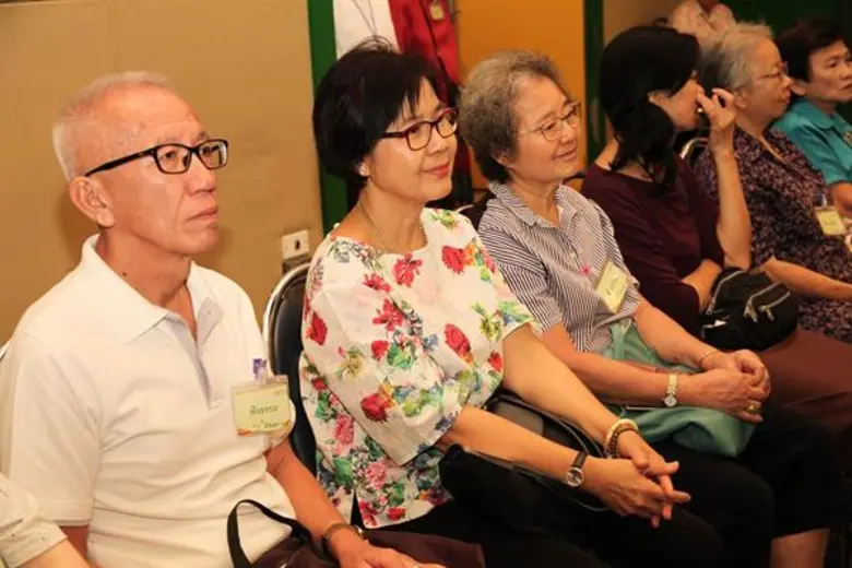 “ยืนชนม์ สมบัติเทพ” บรรเลงธรรมผ่านเสียงเพลง ให้ข้อคิดส่งท้ายปี ต้อนรับปีใหม่