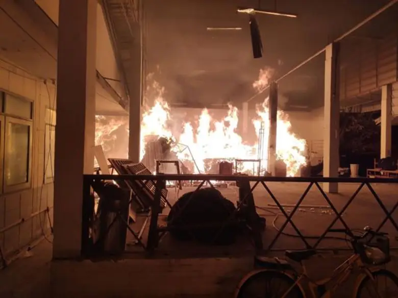 เคลียร์พื้นที่เพลิงไหม้ใช้เป็นแหล่งเก็บเอกสารเก่ารอทำลาย