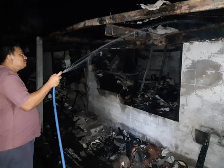 เคลียร์พื้นที่เพลิงไหม้ใช้เป็นแหล่งเก็บเอกสารเก่ารอทำลาย