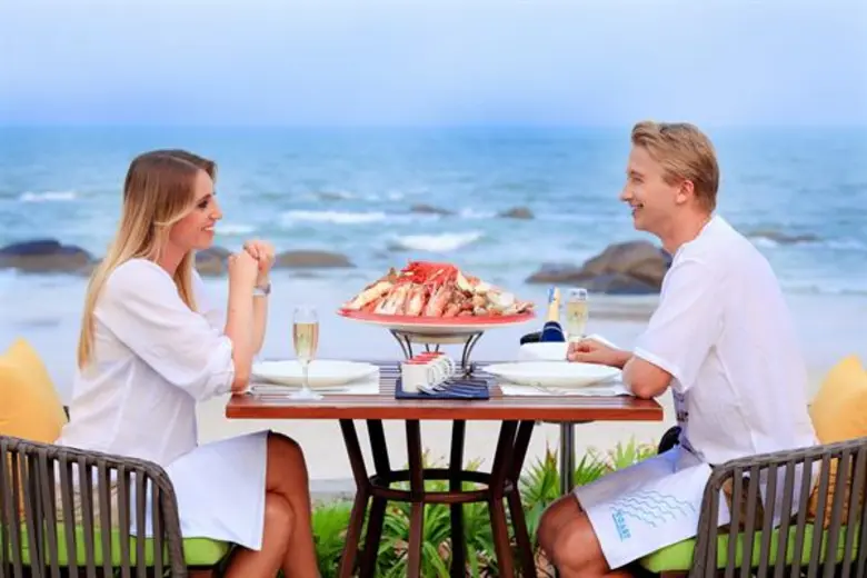 รับปีใหม่คู่เมืองหัวหินอีกครั้ง พร้อมความ...