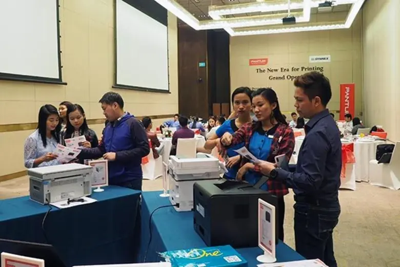 ภาพข่าว: แพนทั่ม เปิดตัวแบรนด์ เลเซอร์ พรินเตอร์ ในพม่า