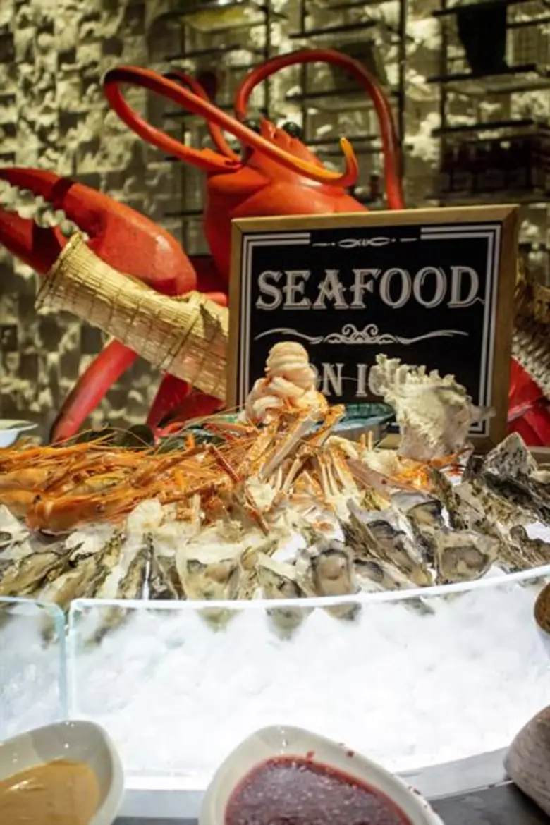 ห้องอาหารทเวนตี้ เซเว่น ไบทส์ บราสเซอรี่ ...