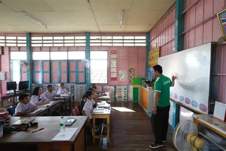 SYS จัดกิจกรรม “1 ตันปันน้ำใจให้สังคม” มอบเงินช่วยเหลือปรับปรุงซ่อมแซม โรงเรียนวัดบางกระดาน