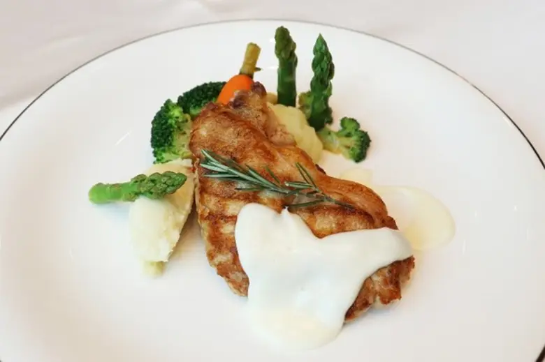 โพธาลัย เลเชอร์ ปาร์ค ขอเสนอ "เมนูซิกเนเจ...