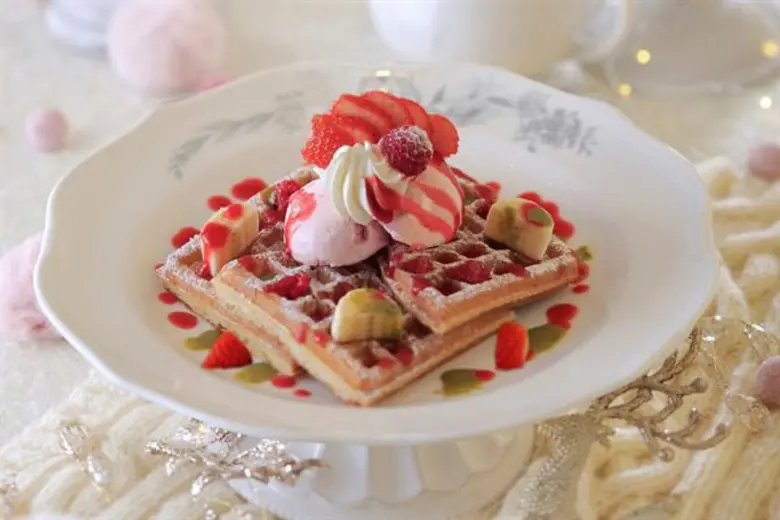 เที่ยวญี่ปุ่นย่านโตเกียว อย่าพลาดแวะมาถ่ายรูปและสนุกกับอีเวนต์ “พิคาชูโต้คลื่นขนาดยักษ์” ต่อด้วยอร่อยจุใจกับเมนูสตรอว์เบอร์รีในงาน LaLaport TOKYO-BAY STRAWBERRY FAIR และตบท้ายด้วยชมไฟประดับสุดโรแมนติก Makuhari New City Illumination 2019/2020