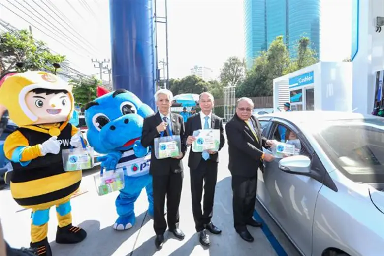 พลโท นันทเดช เมฆสวัสดิ์ เลขานุการรัฐมนตรี...