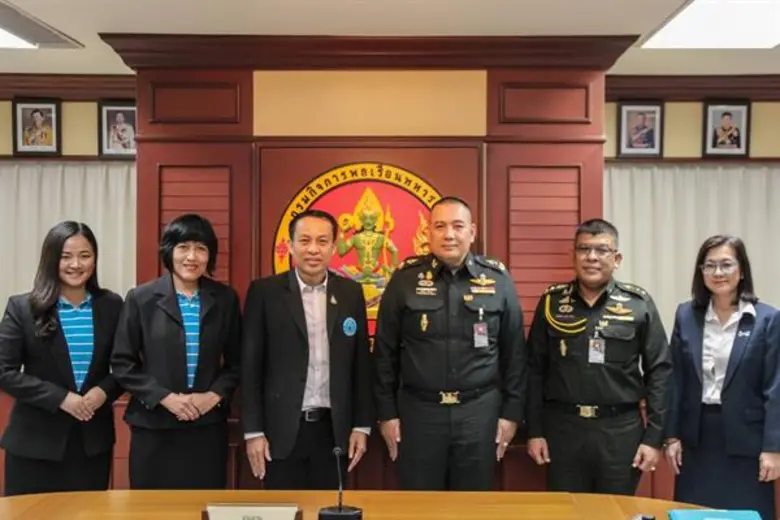 นายธงชัย ระยะกุญชร ผู้อำนวยการกองสื่อสารอ...