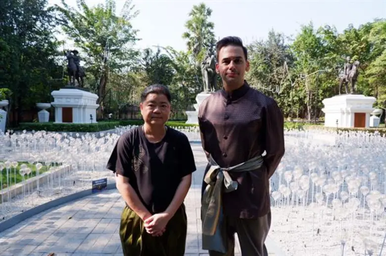 ทีวีไกด์: รายการ หลงรักยิ้ม ท่องแหล่งเรียนรู้นอกตำรา ยลความงาม ณ ไร่แห่งรัก