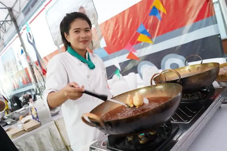 อาชีวะส่งความสุข วัดพัฒนาประชาคม ร่วมฉลองพระอาราม 192 ปี วัดประยุรวงศาวาสววรวิหาร