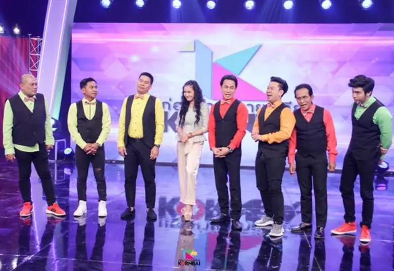 Gossip News: "เป็ด เชิญยิ้ม" และ รายการ“ก่อนบ่ายคลายเครียด” ในปี 2563