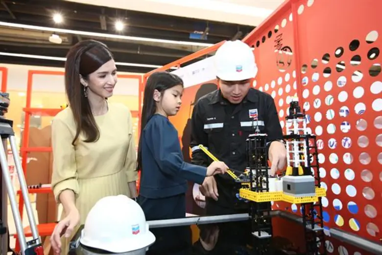 “น้องมะลิ” ฉลองวันเด็กควง “แม่โบว์” ตะลุยนิทรรศการ “Enjoy Science Careers: สนุกกับอาชีพวิทย์ 3”