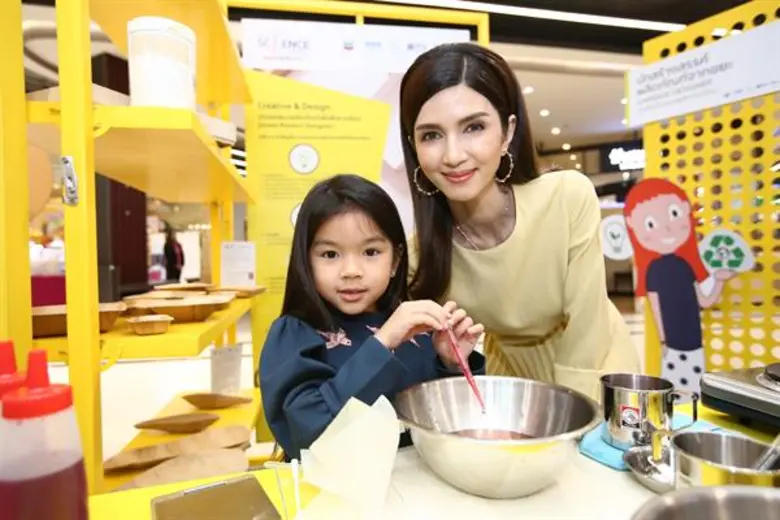 “น้องมะลิ” ฉลองวันเด็กควง “แม่โบว์” ตะลุยนิทรรศการ “Enjoy Science Careers: สนุกกับอาชีพวิทย์ 3”