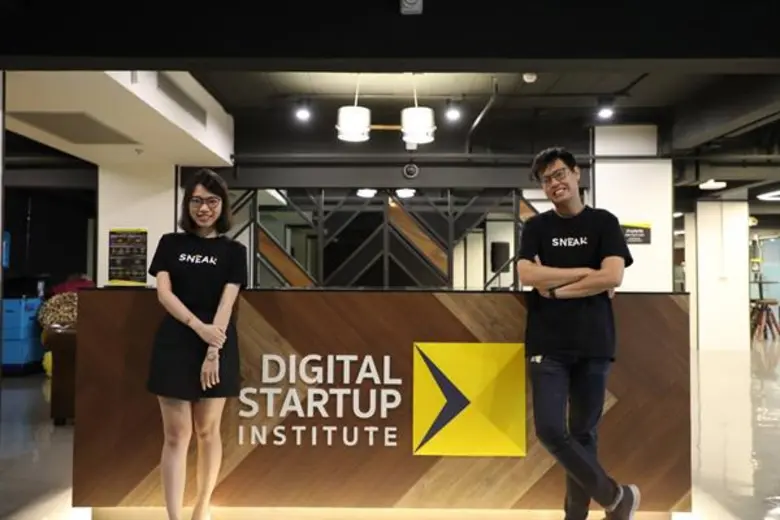 ปัจจุบันเทคโนโลยีและสื่อดิจิทัลกำลังเป็นเ...