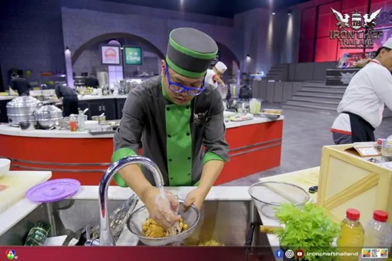 “เชฟกระทะเหล็ก” ปะทะเดือดเปิดศึกอาหารซามูไร “เชฟมาซามิตสึ” ฟุ้ง!!โชว์ไม้เด็ดโค่นบัลลังก์ “เชฟบุญธรรม”