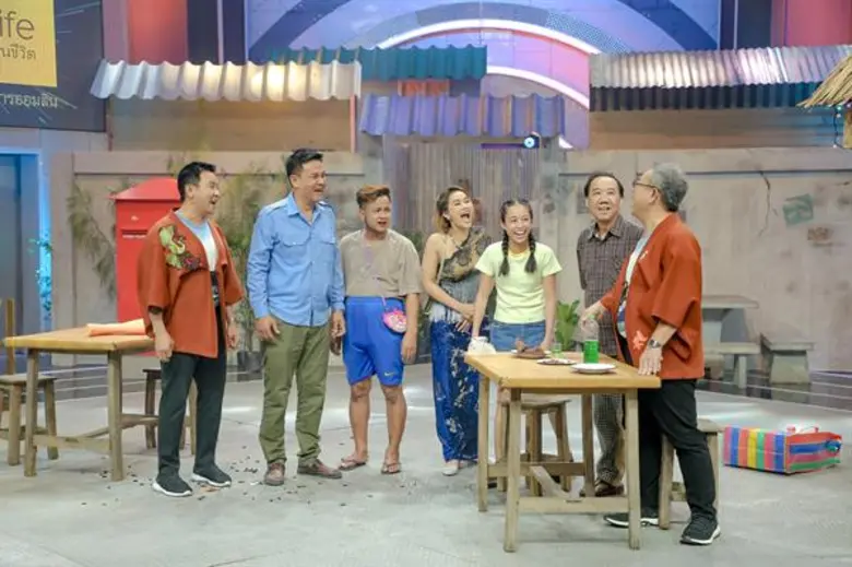 ทุกมื้อเที่ยงวันอาทิตย์ กับรายการ "เกมพัน...