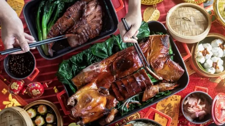 เฮง เฮง เฮง ต้อนรับตรุษจีนกับบุฟเฟ่ต์เมนูมงคล ณ ห้องอาหารฟีสท์ โรงแรมรอยัล ออคิด เชอราตัน