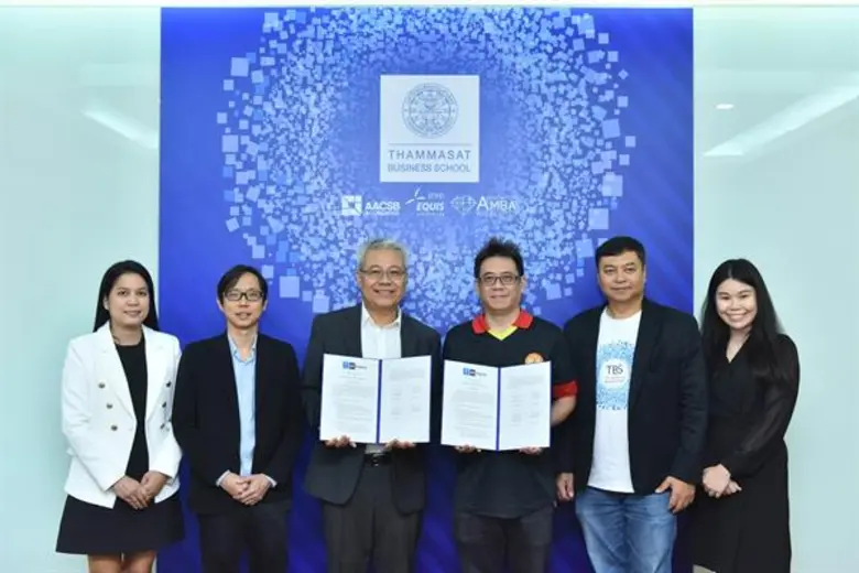 นายเจษฎาวัฒน์ เพรียบจริยวัฒน์ (ที่ 3 จากซ...