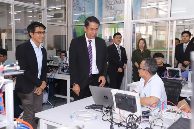 ก.แรงงาน คัดหัวกะทิ ฝึกเป็นเทรนเนอร์ด้านแมคคาทรอนิกส์