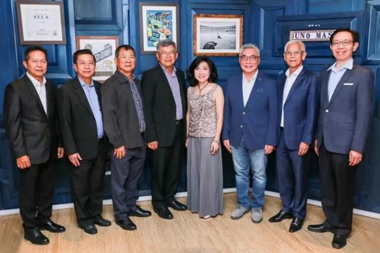 กลุ่มเพื่อนๆ หลักสูตรวิทยาลัยป้องกันราชอา...