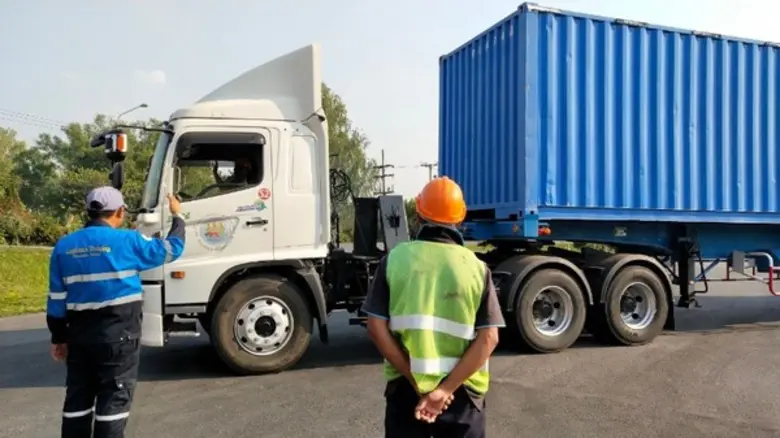 ก.แรงงาน ติวเข้ม พขร.รถบรรทุก ปลูกจิตสำนึกขับขี่ปลอดภัย