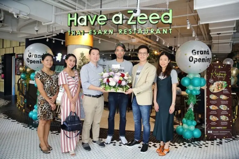 นายปรเมศร์ เจริญศรีวรคุณ รองประธานฝ่ายขาย...