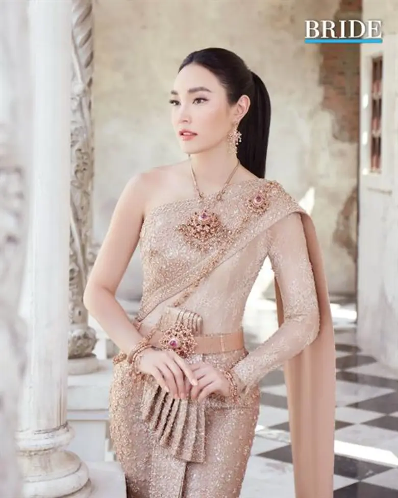 นิตยสาร Bride Magazine ฉบับพิเศษ Vol.8 “เมย์-พิชญ์นาฏ” ซ้อมใส่ชุดแต่งงานแบบไทย ขึ้นปก Bride Magazine ฉบับพิเศษเตรียมลุ้นข่าวดีเร็วๆ นี้