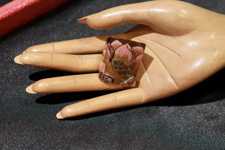 มาเรียนรู้คุณค่างานศิลปะจากช่างฝีมือขั้นสูง ผ่านผลงานแฮนด์เมดมาสเตอร์พีซ ฉลอง 37 ปี โลตัส อาร์ต เดอร์ วีฟว์