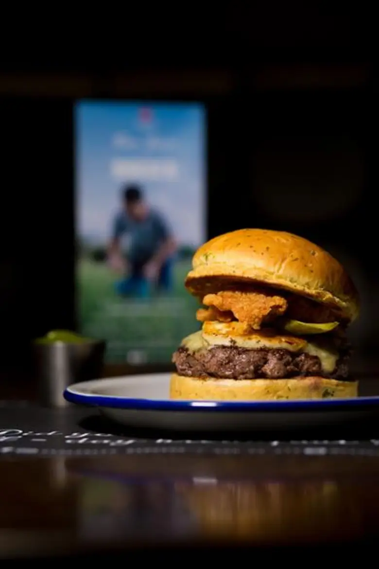 จากฟาร์มสู่เบอร์เกอร์ กับเชฟแบล็ค ที่ร้านทเวนตี้ไฟว์ ดีกรีส์