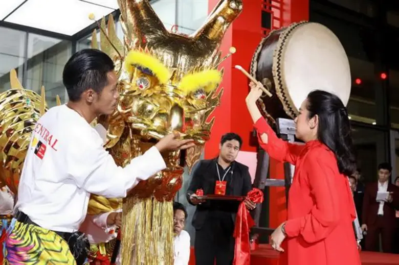 อลังการมังกรทองยาวที่สุดในไทย “ห้างเซ็นทรัล” ฉลองตรุษจีนปีหนูทอง “CENTRAL HAPPY CHINESE NEW YEAR 2020” เนรมิตห้างแห่งความโชคดี เสริมมงคล