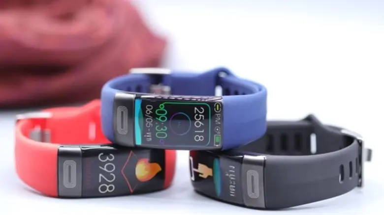 XFIT PRO+ที่สุดแห่งนวัตกรรมผู้ช่วยออกกำลังกาย แจ้งผลหัวใจ-ความดัน-ชีพจรเรียลไทม์ แม้ขณะนอนหลับ อย่างแม่นยำ