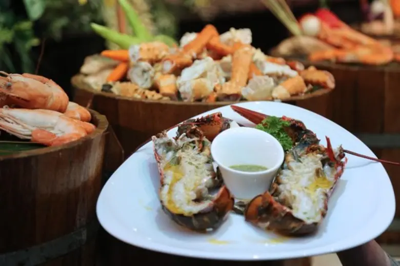 “ซีฟู้ดเลิฟเวอร์” ที่ดิ เอมเมอรัลด์ ค็อฟฟี่ช็อพ