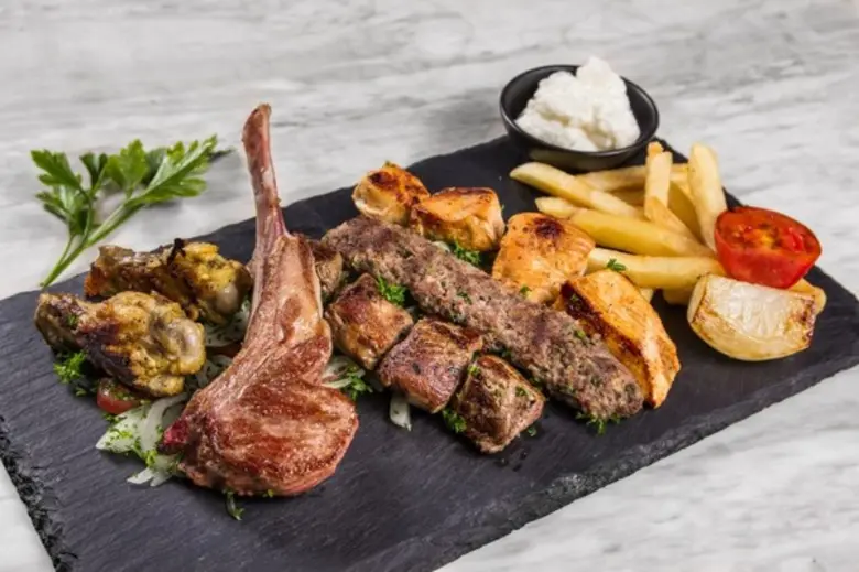 อาหารเมดิเตอร์เรเนียนรสเลิศและช็อคโกแลตบาร์เครื่องดื่มแนวใหม่ ณ ห้องอาหารลีลาวดี โรงแรมเมอเวนพิค สุขุมวิท 15 กรุงเทพ