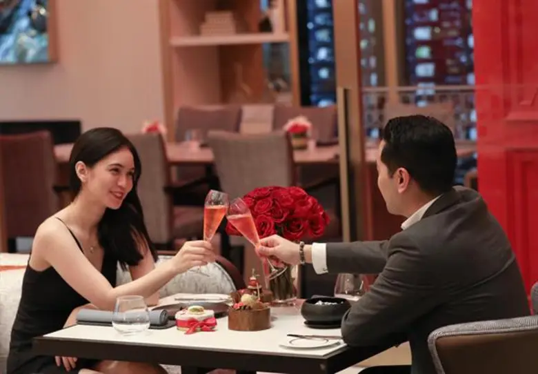 จูงมือคนรักมาฉลองวันวาเลนไทน์ปีนี้ และเติ...