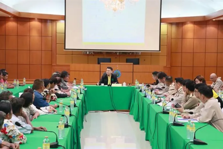 นายธนา ชีรวินิจ เลขานุการรัฐมนตรีว่าการกร...