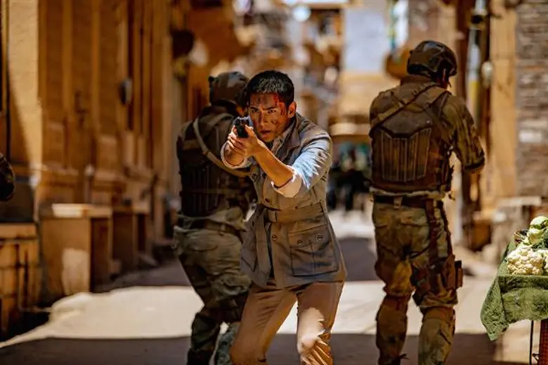 หยางหยาง พลิกบทบาทร่วมทีม "แวนการ์ด หน่วยพิทักษ์ฟัดข้ามโลก" บู๊-ทรหด-เต็มที่ จนพี่ใหญ่ เฉินหลง ต้องยกนิ้วให้