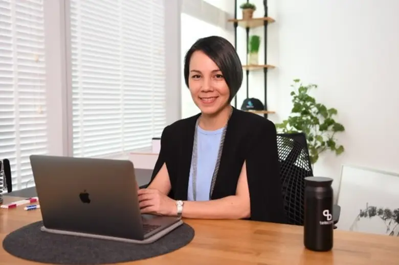 สุวิตา จรัญวงศ์ ประธานกรรมการบริหารและผู้...