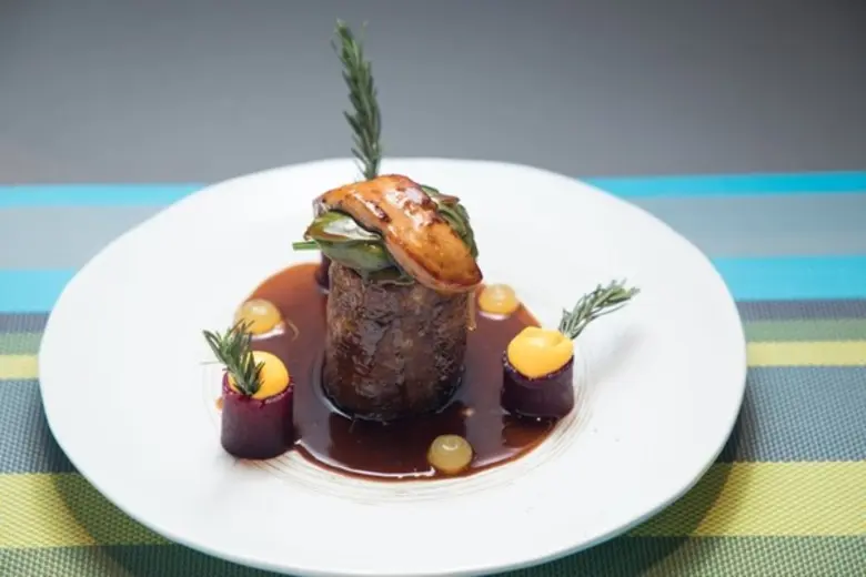 Albricias Restaurant, Chatrium Residence ...