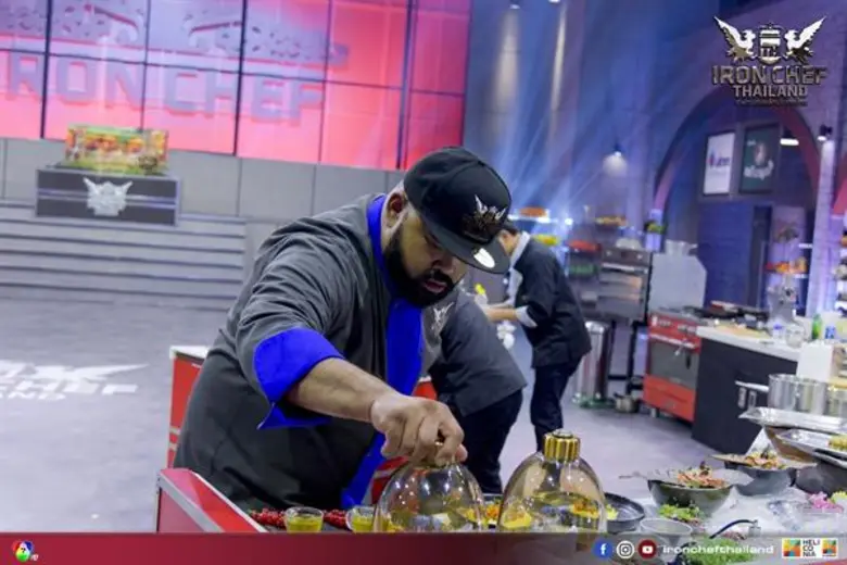 “คิทเช่นสเตเดี้ยม”ร้อนระอุ !!เปิดศึกแห่งศักดิ์ศรี “เชฟมิโร” ขอไว้ลายท้า “เชฟอ๊อฟ” ลองของ