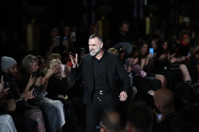 “ชมพู่ - อารยา” สวย เรียบ หรู โอกูตูร์ขั้นสุด ชมแฟชั่นโชว์แบรนด์ดัง Georges Hobeika คอลเลกชั่น 'Haute Couture Spring Summer 2020’