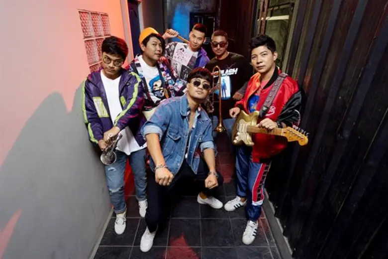 “วงต๊กโต อาร์สยาม” ขอหวนคืนวงการ พร้อมส่งซิงเกิ้ล “ขายบริการ” จังหวะโจ๊ะ สุดมันส์ เต้นกันยับ