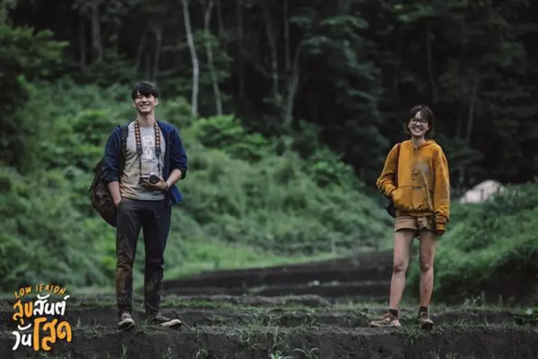 คนโสดยิ่งฟังยิ่งอิน ไม่โสดฟังแล้วก็ยิ่งฟิน! เพลง “แก้มน้องนางนั้นแดงกว่าใคร” ประกอบภาพยนตร์ “Low Season สุขสันต์วันโสด” เติมเต็มโหมดโรแมนติก