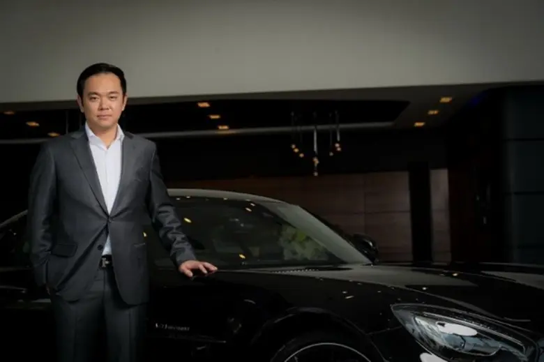 คุณอัครินทร์ ตั้งทวีสิทธิ์ ประธานเจ้าหน้า...