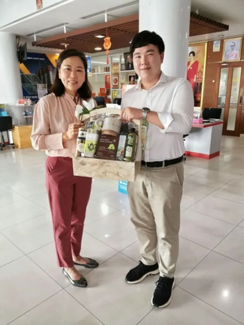 ภาพข่าว: เยลโล่เพจเจส ขอส่งความสุขรับปีใหม่และตรุษจีนแด่ลูกค้าและคู่ค้า เฮงๆ ปังๆ รับปีหนูทอง