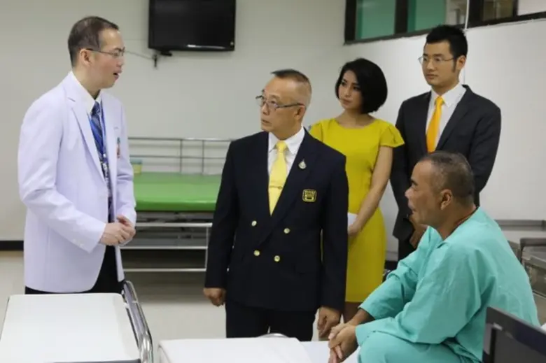 ททบ. เยี่ยมเยียนและให้กำลังใจทหาร ที่บาดเจ็บและเจ็บป่วยจากการปฏิบัติหน้าที่