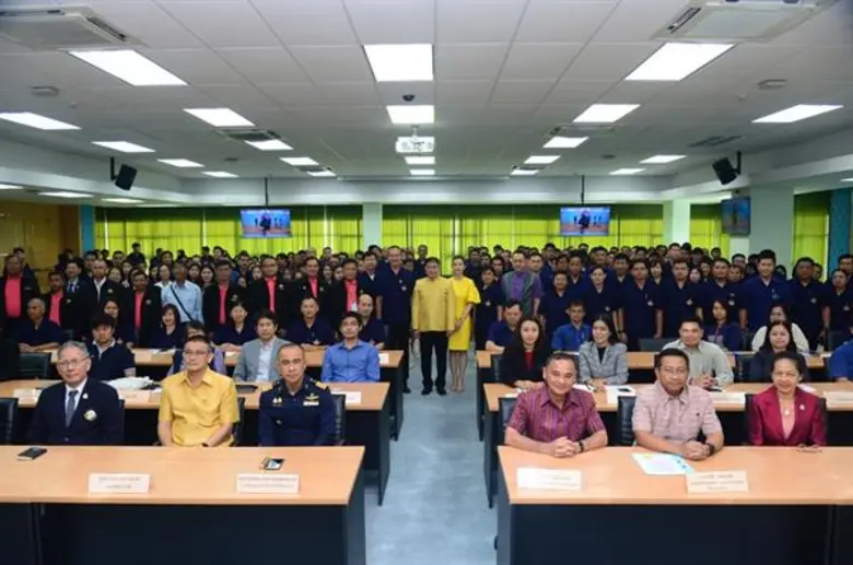 รมช.เกษตรฯ มอบนโยบายเนื่องในวันคล้ายวันสถาปนากรมฝนหลวงและการบินเกษตร ครบรอบปีที่ 7 พร้อมเร่งปฏิบัติการฝนหลวงคลี่คลายภัยแล้ง ฝุ่นละออง-หมอกควัน