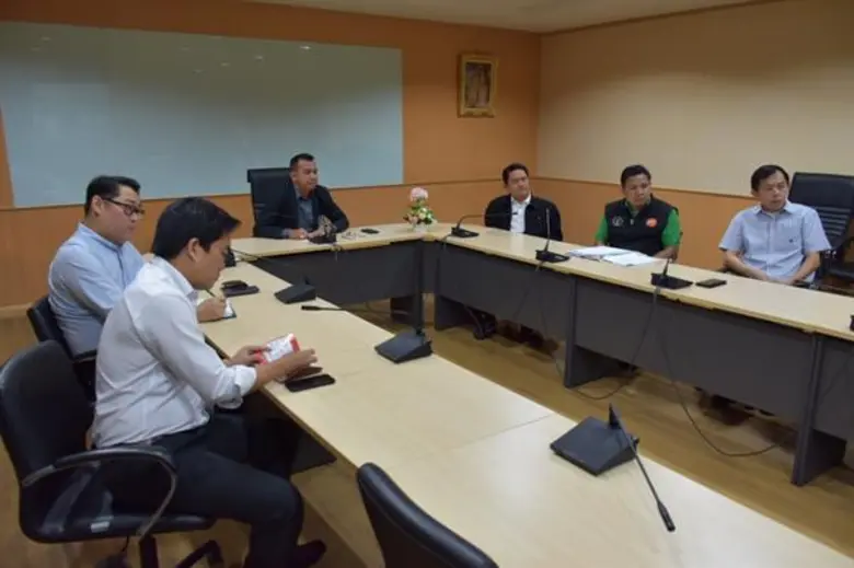 นายอนุชิต พิพิธกุล ผู้อำนวยการเขตห้วยขวาง...