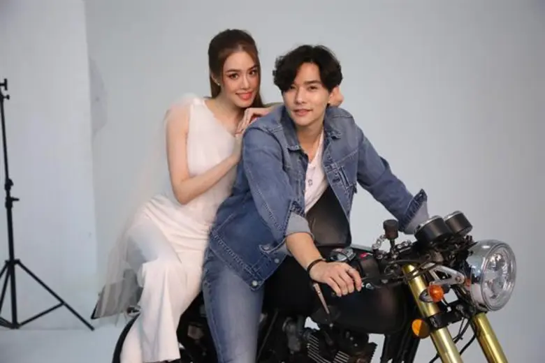 ฟิตติ้ง “เริงริตา” ช่อง GMM25 ดึง “เกรซ-ลี-เอมี่-สมาร์ท” ประชันความแซ่บ